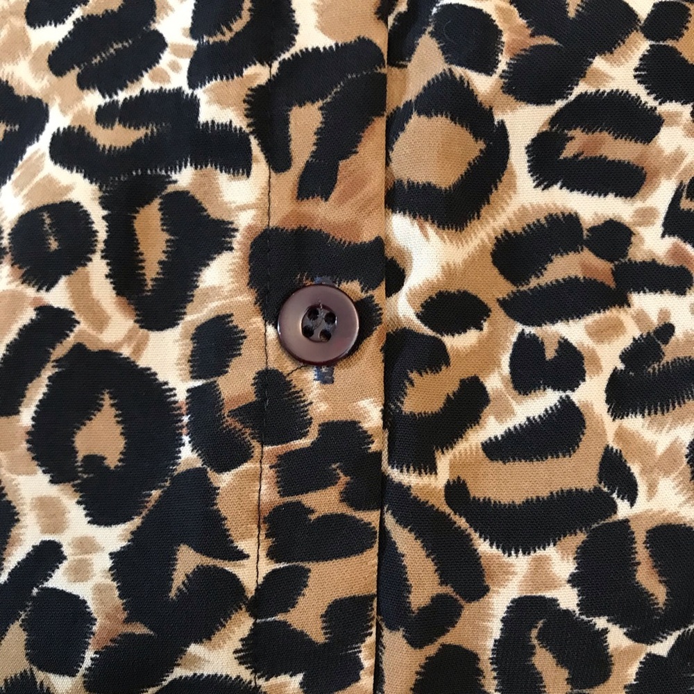 JM Collection Leopard Cheetah Blouse Womens Plus Size 18W Brown Black Button Up - Picture 8 of 10
